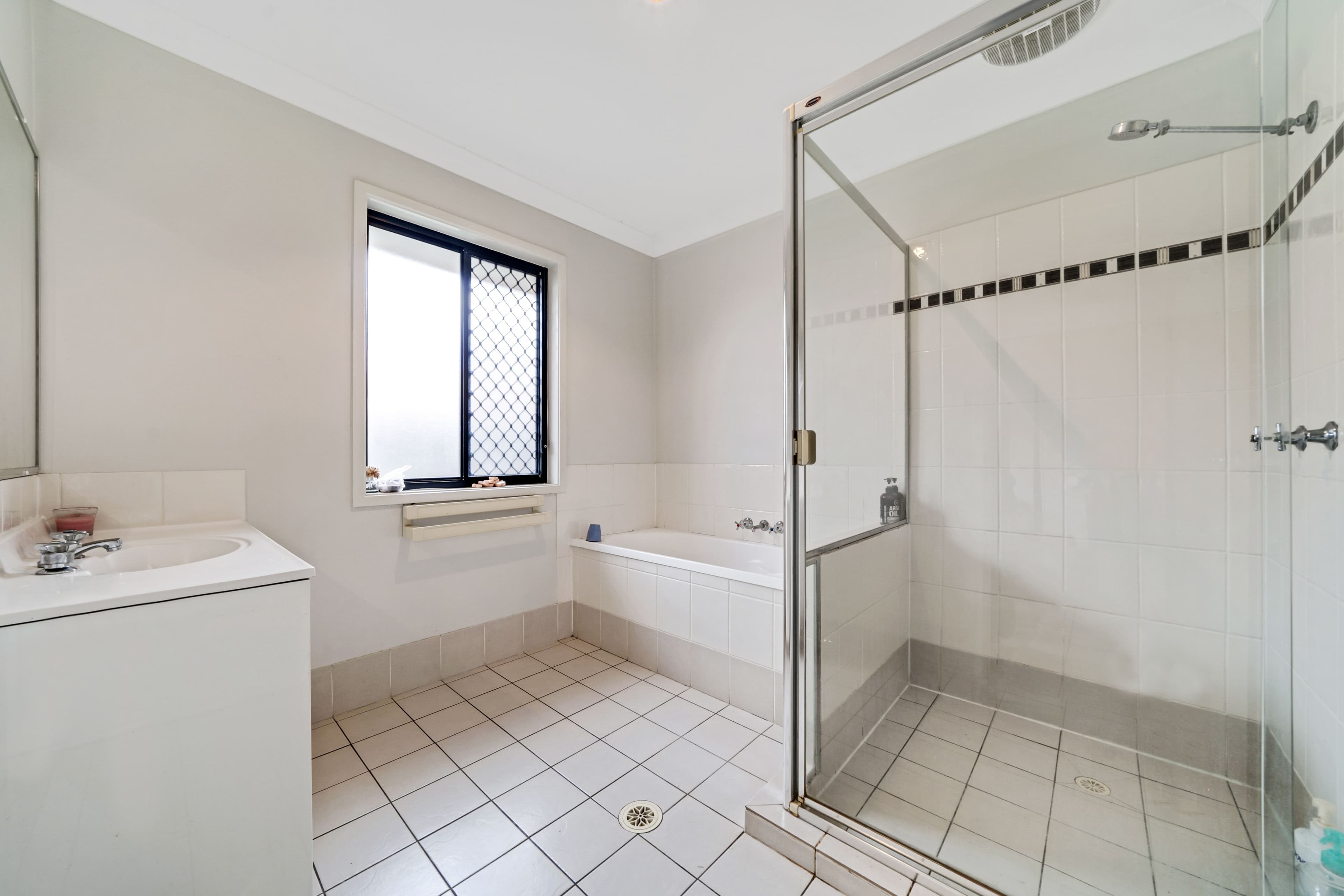9 Alpha Avenue, Crestmead QLD 4132, Crestmead - Thumbnail 3