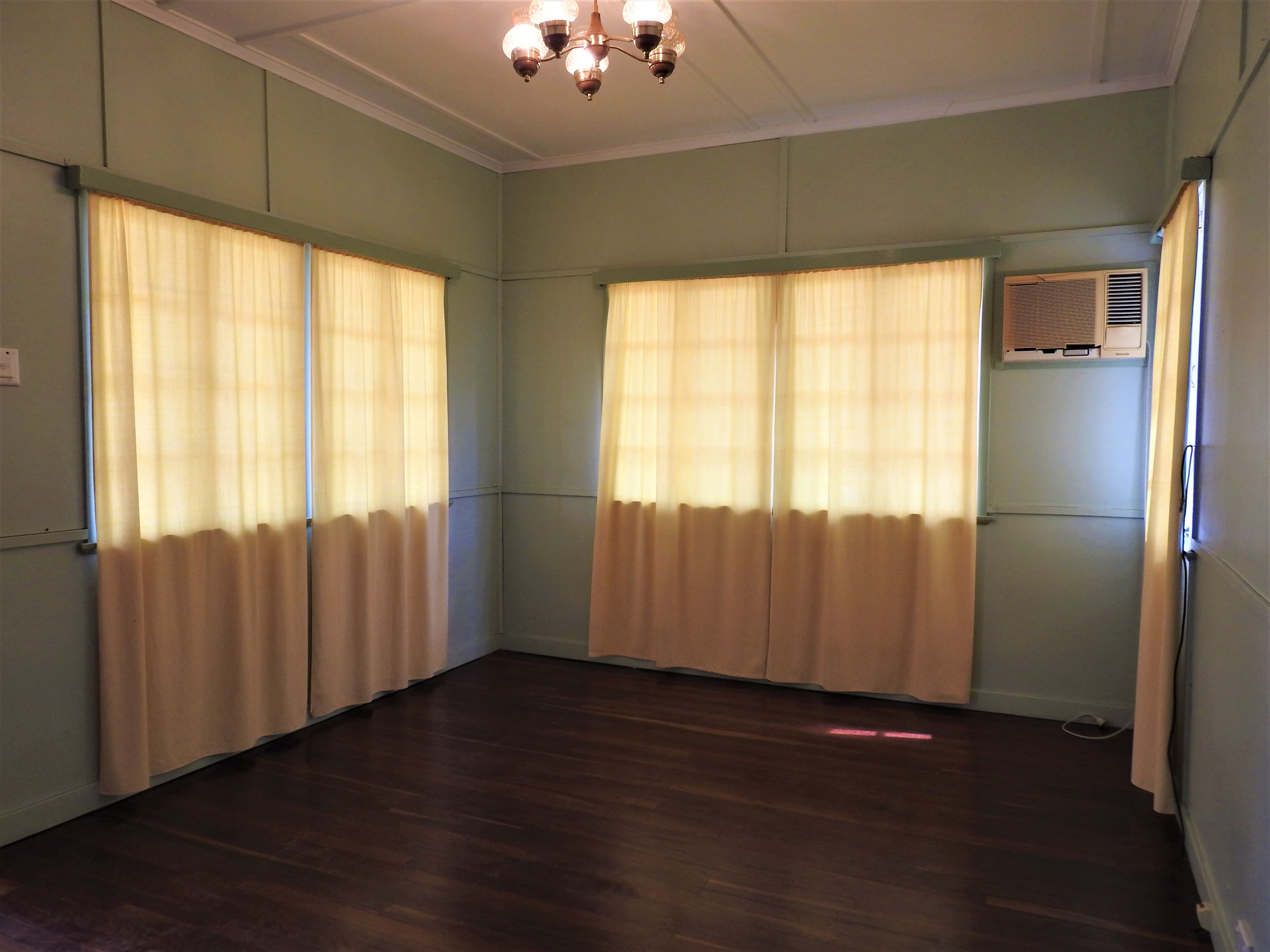 4 Rosella Street, Longreach QLD 4730, Longreach - Thumbnail 2