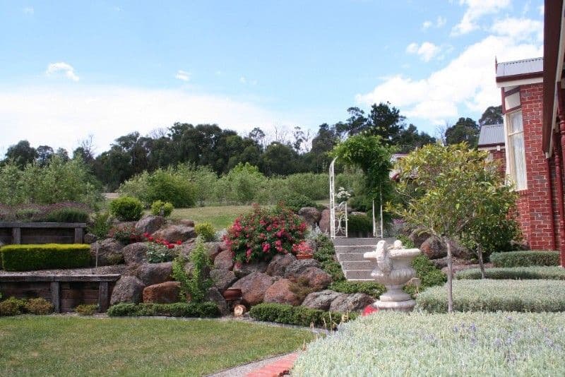 13 Forrest Hill Grove, LYSTERFIELD SOUTH VIC 3156, Lysterfield South - Thumbnail 2