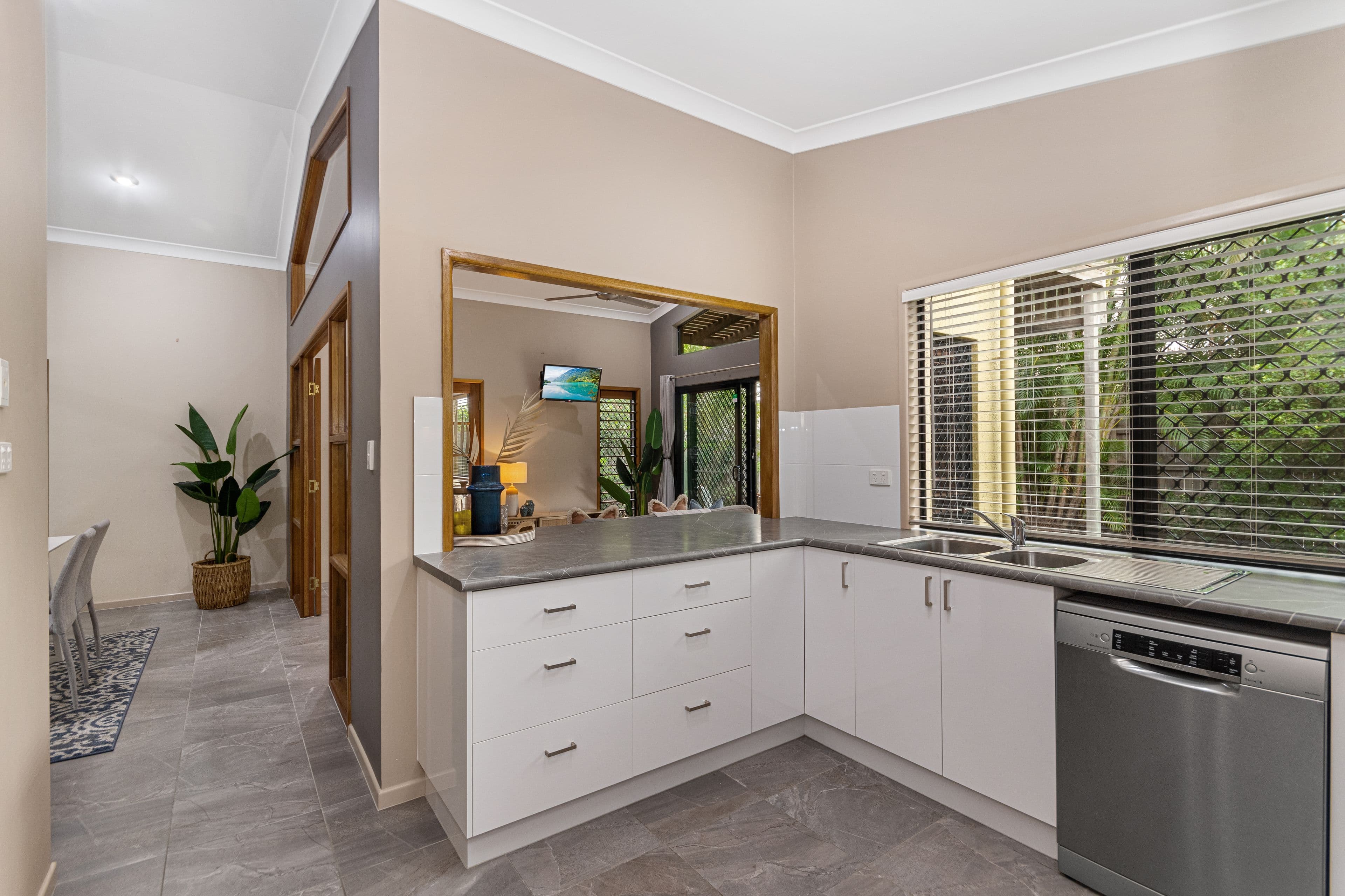 13 Sunrise Pocket, Idalia QLD 4811, Idalia - Thumbnail 8
