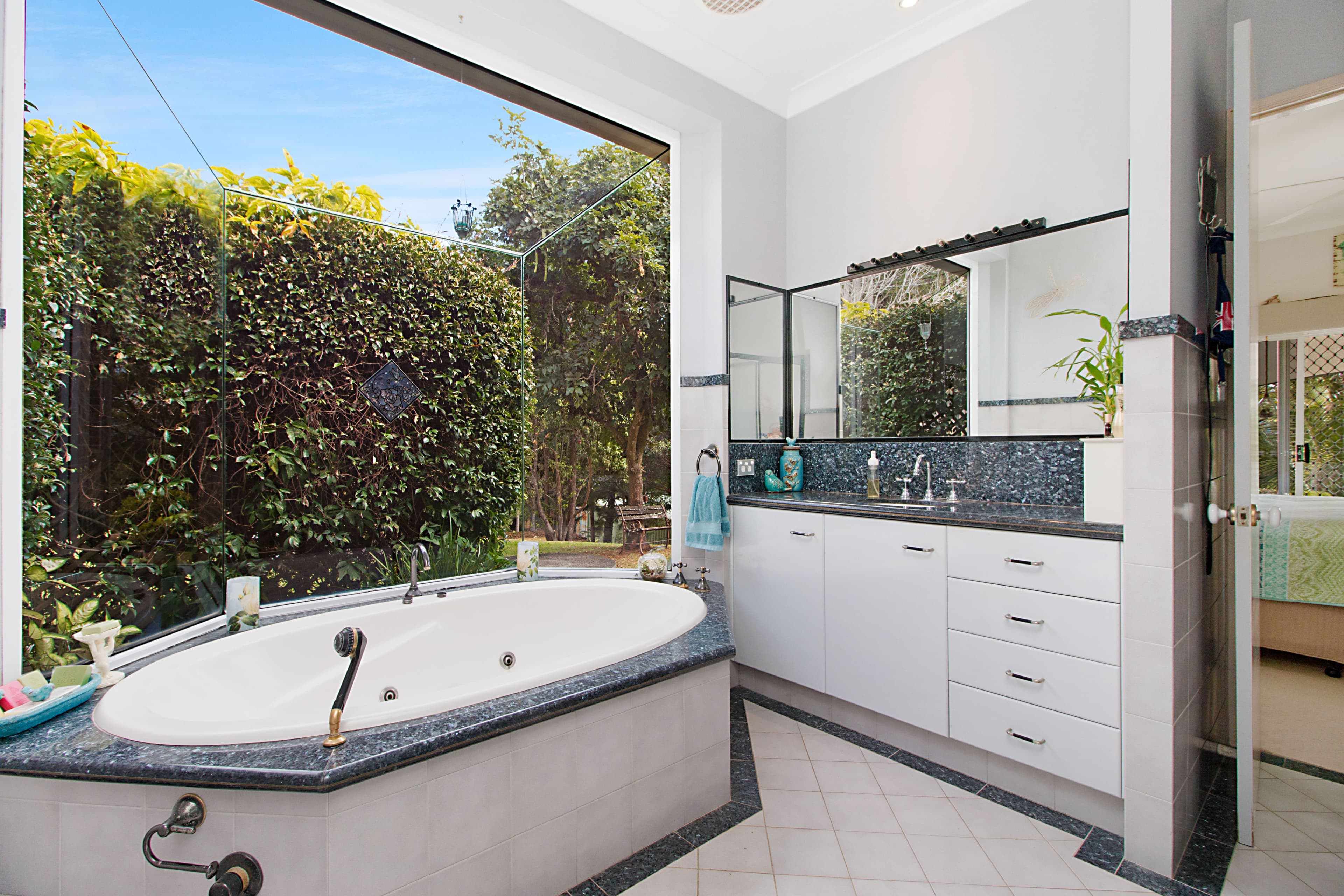 1 Highland Drive, Terranora - Thumbnail 8