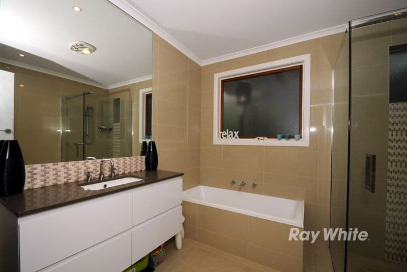 41 Silverton Drive, FERNTREE GULLY VIC 3156, Ferntree Gully - Thumbnail 5