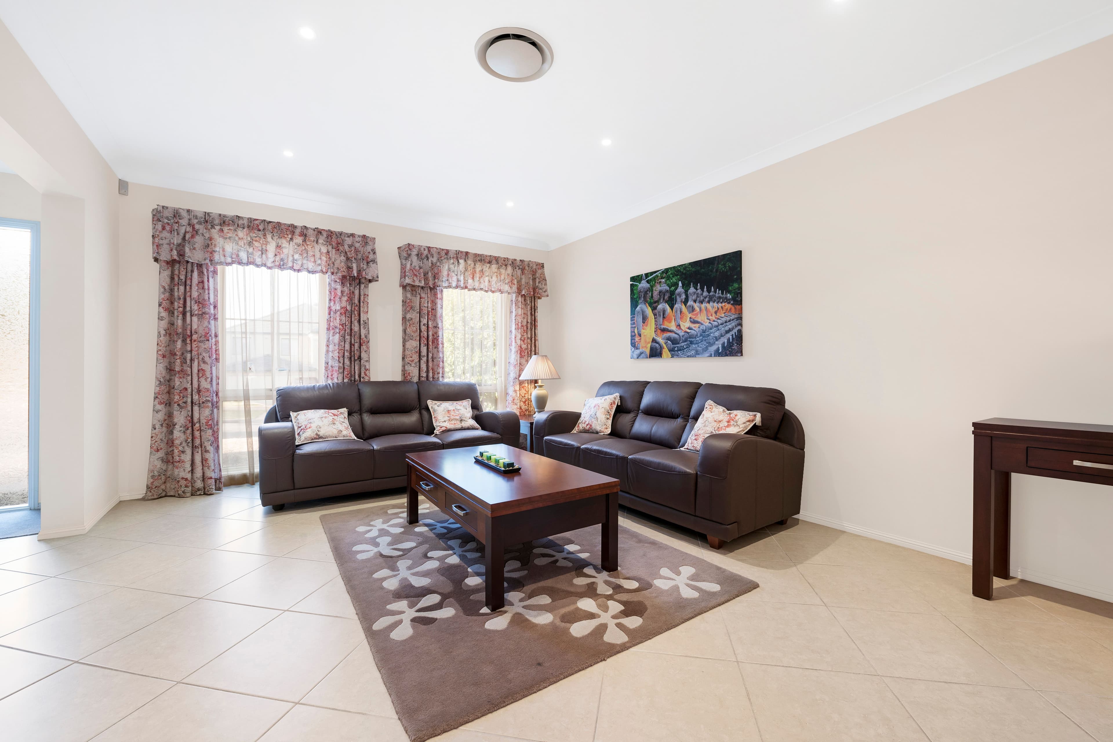 27 Fernleaf Crescent, Beaumont Hills - Thumbnail 3