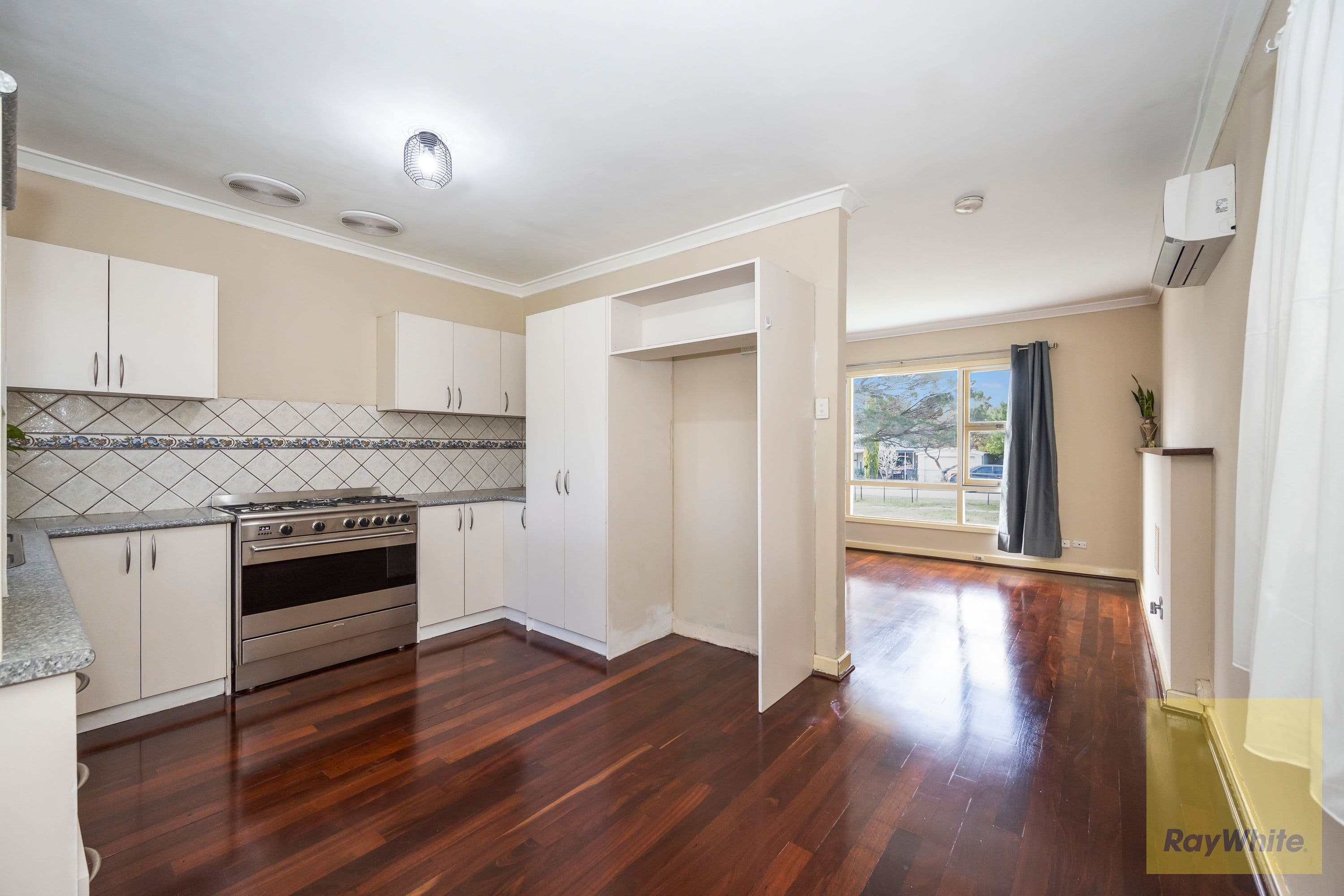 7 Herriard Road, Armadale WA 6112, Armadale - Thumbnail 2