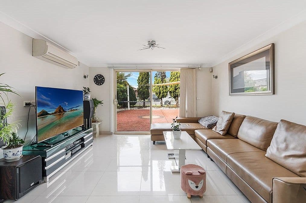 49 Harrington Street, Cabramatta West NSW 2166, Cabramatta West - Thumbnail 2