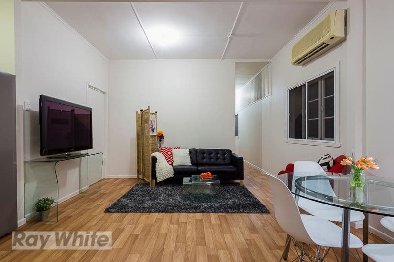 26 Ninth Avenue, Coorparoo QLD 4151, Coorparoo - Thumbnail 2