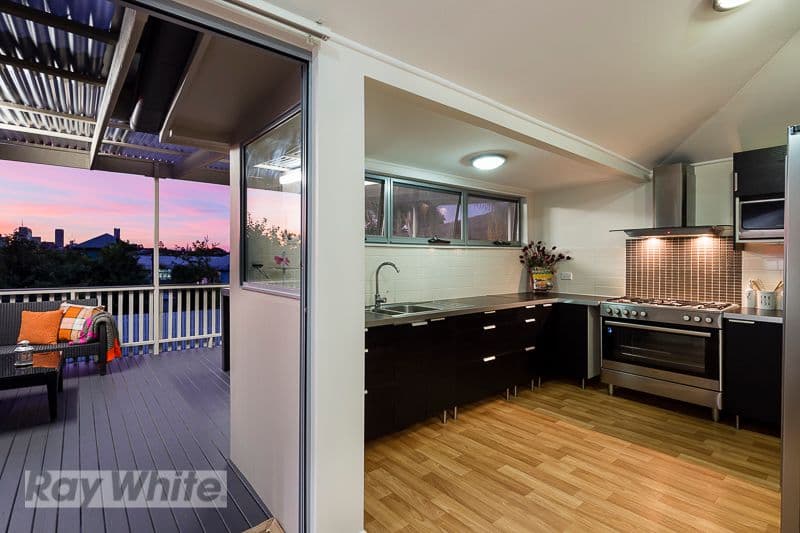26 Ninth Avenue, Coorparoo QLD 4151, Coorparoo - Thumbnail 3