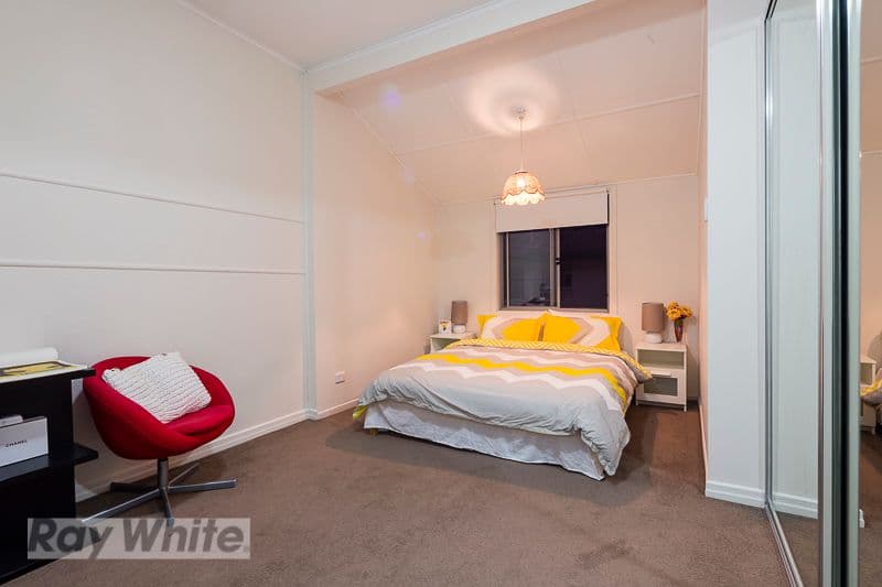 26 Ninth Avenue, Coorparoo QLD 4151, Coorparoo - Thumbnail 6