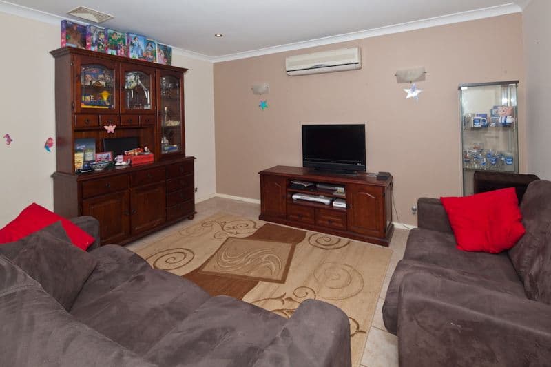 2 Barnes Court, CRAIGIE WA 6025, Craigie - Thumbnail 2