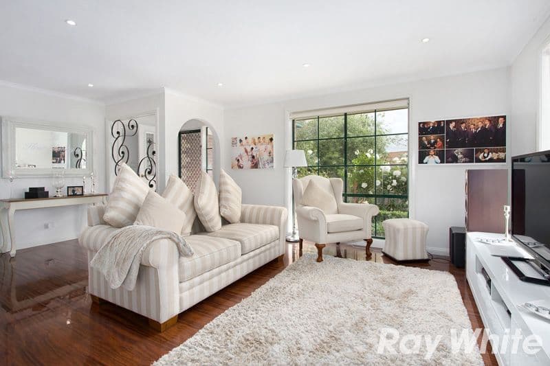 7 Dobson Court, Pakenham VIC 3810, Pakenham - Thumbnail 2