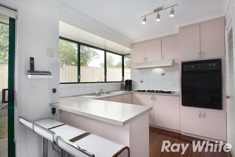 7 Dobson Court, Pakenham VIC 3810, Pakenham - Thumbnail 3