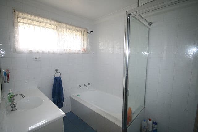 47 Sturt Avenue, Georges Hall NSW 2198, Georges Hall - Thumbnail 3
