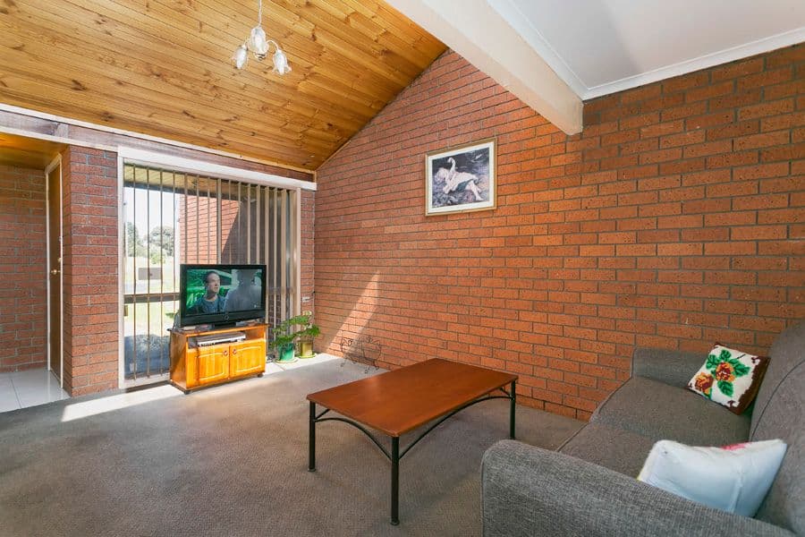 179 St Albans Road, ST ALBANS VIC 3021, St Albans - Thumbnail 2