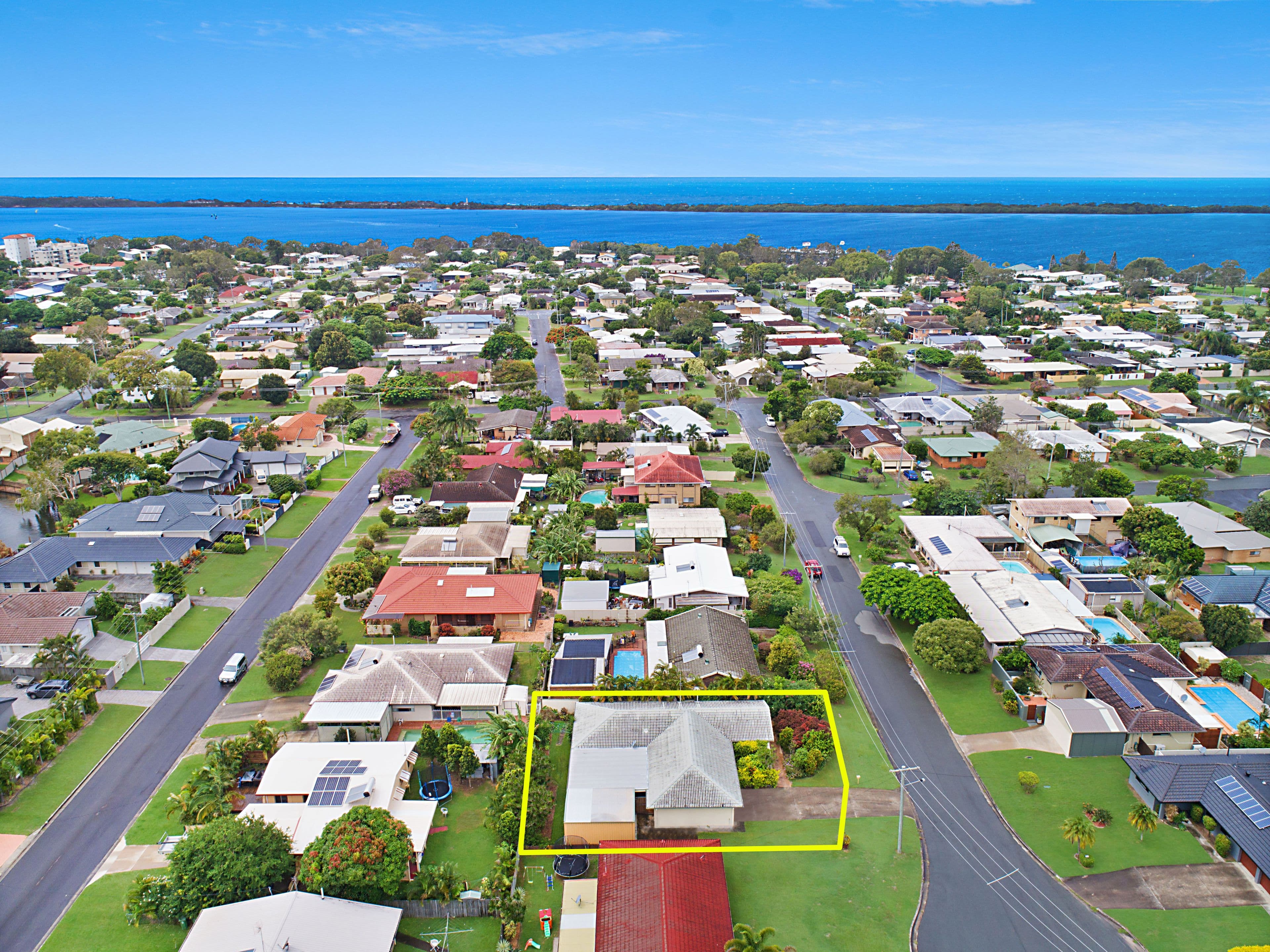 11 Cunningham Court, Golden Beach QLD 4551, Golden Beach - Thumbnail 5