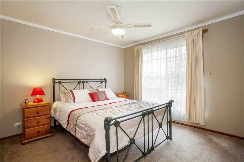4 Cranbourne Drive, CORIO VIC 3214, Corio - Thumbnail 6