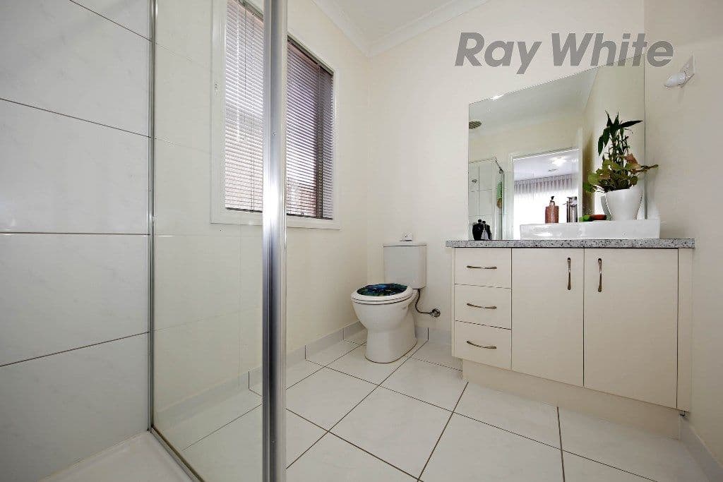 24 Banbury Street, Williams Landing VIC 3027, Williams Landing - Thumbnail 3