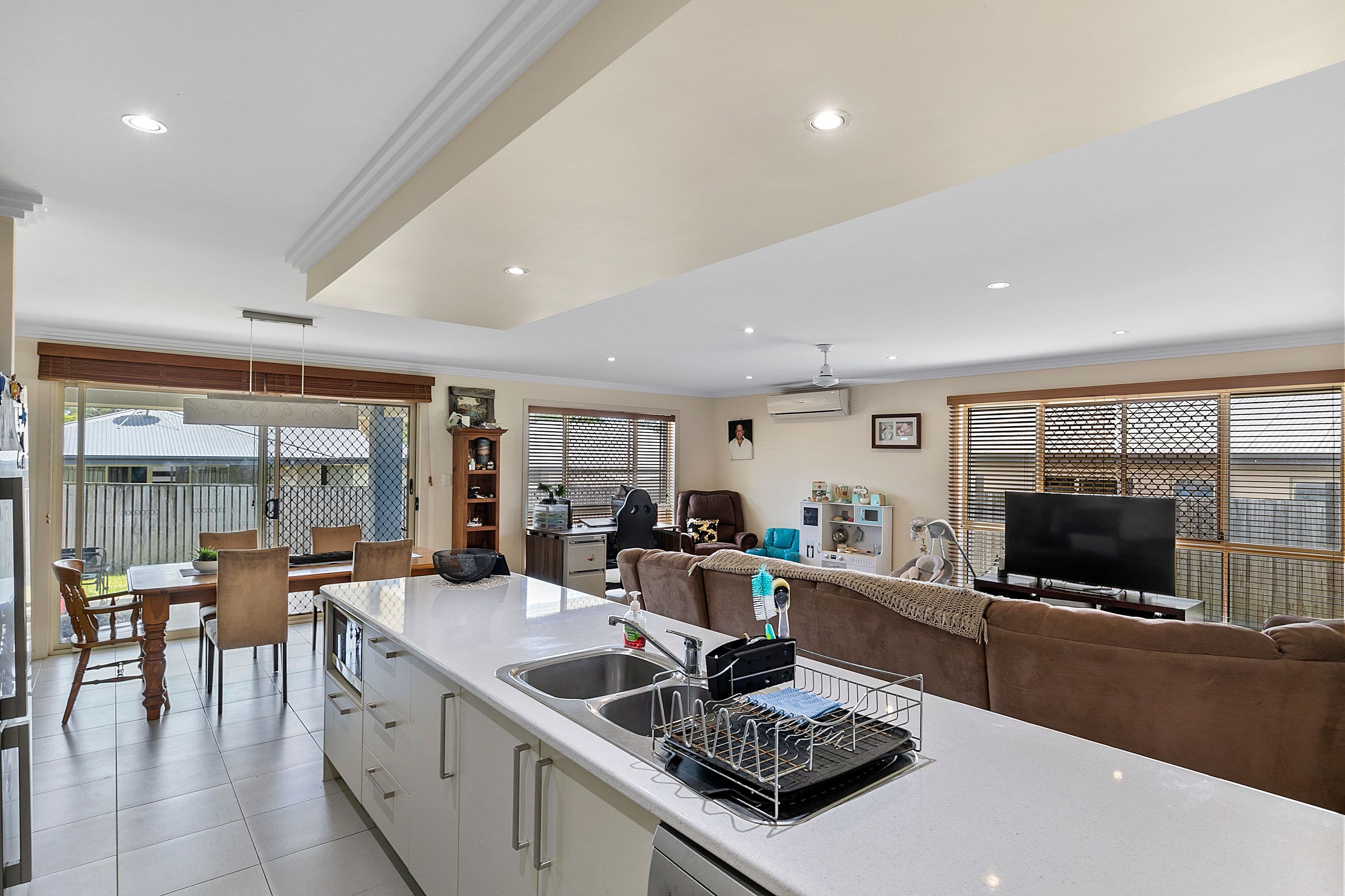 11 Bay Park Road, Wondunna QLD 4655, Wondunna - Image 1