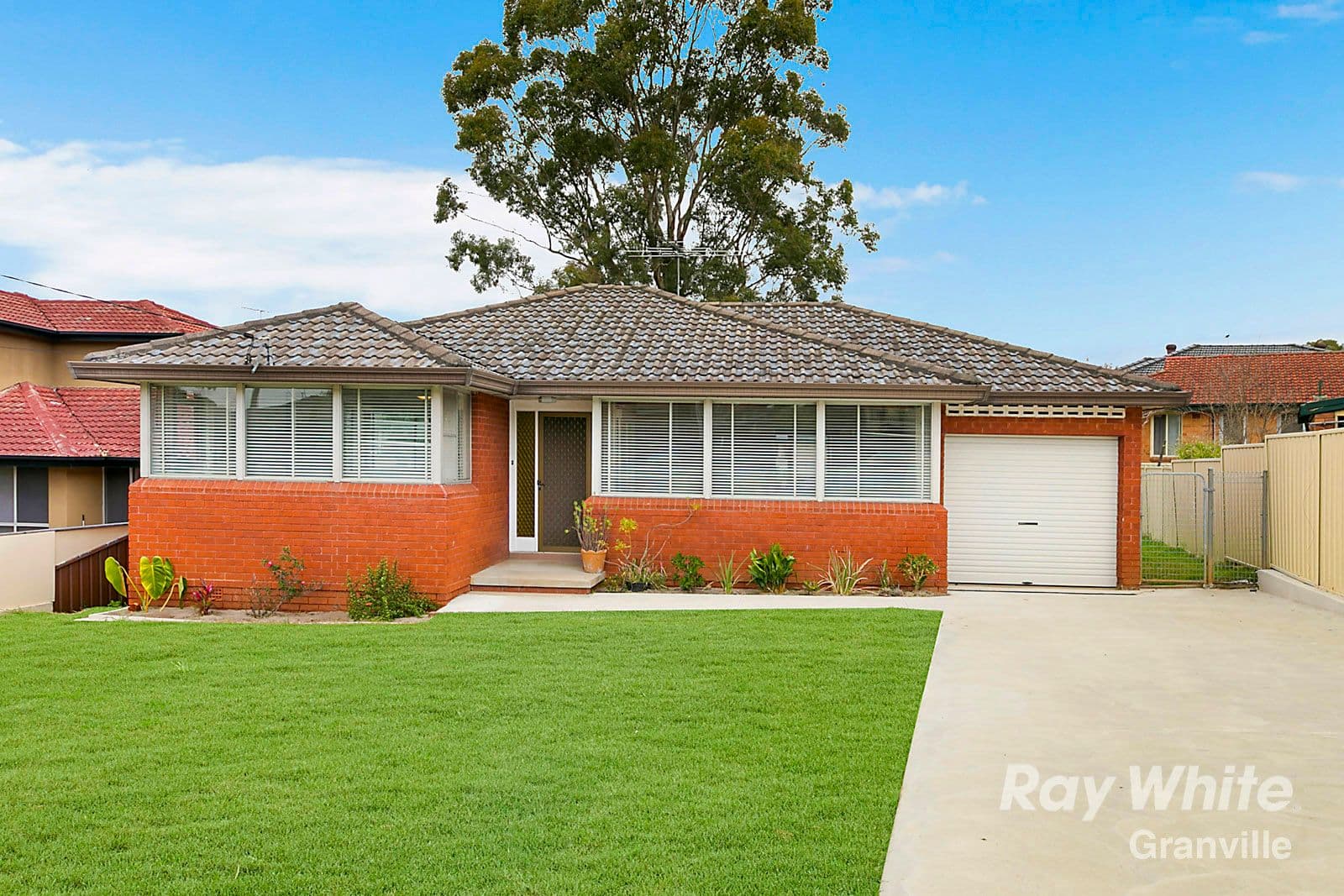 11 Arana Close, Georges Hall - Image 1