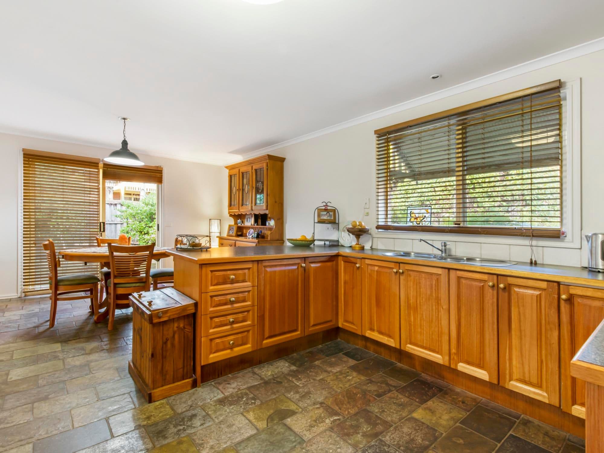 17 Reserve Street, Berwick VIC 3806, Berwick - Thumbnail 4