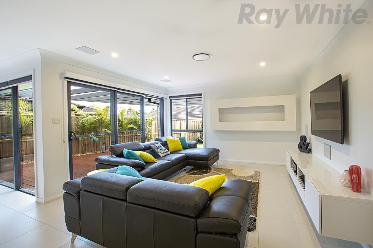 6 Treacy Avenue, Middleton Grange NSW 2171, Middleton Grange - Thumbnail 2
