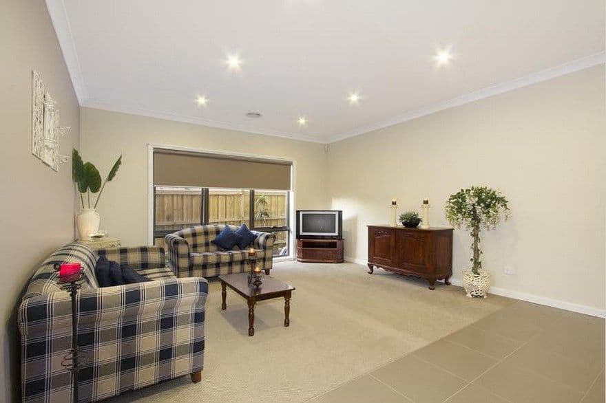 8 Clovemont Way, BUNDOORA VIC 3083, Bundoora - Thumbnail 4