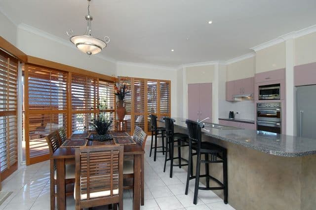 6 Colombo Court, CARRARA QLD 4211, Carrara - Thumbnail 2