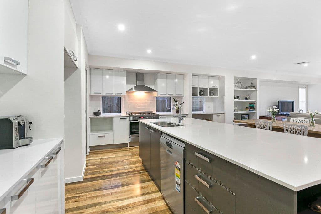 12 Edith Street, Wellington Point QLD 4160, Wellington Point - Thumbnail 4