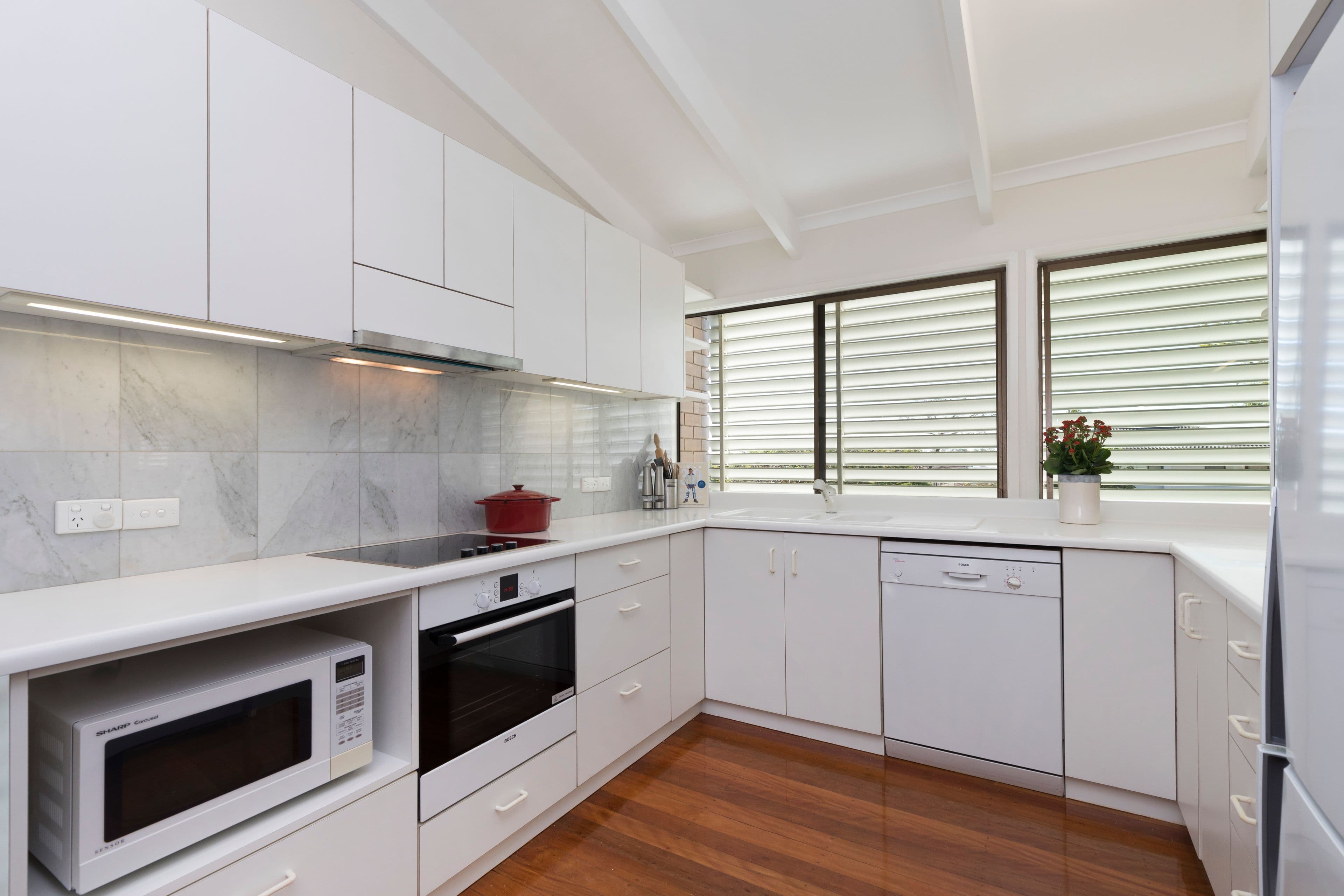 26 Pavo Street, Camp Hill QLD 4152, Camp Hill - Thumbnail 2
