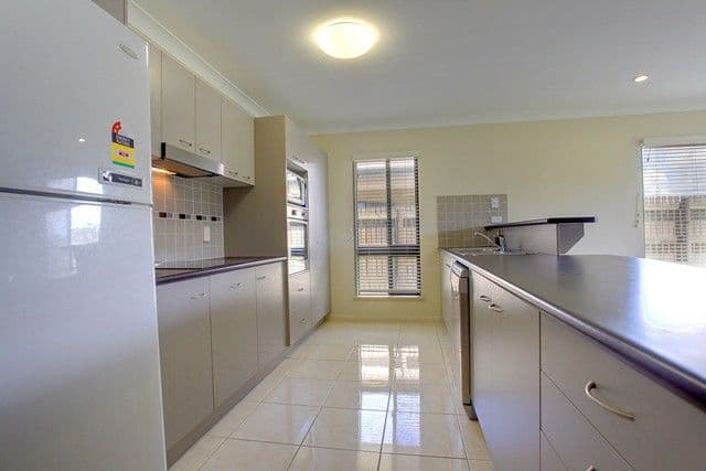 14 Dundabella Drive, DEERAGUN QLD 4818, Deeragun - Thumbnail 3