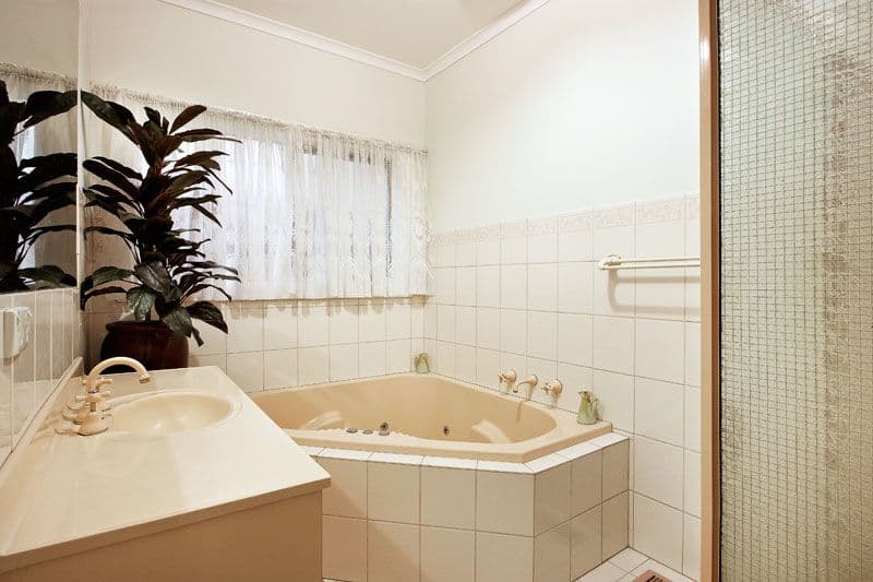 129 Rossmoyne Street, THORNBURY VIC 3071, Thornbury - Thumbnail 8