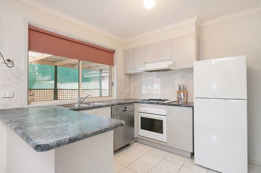8 Waterford Avenue, Craigieburn VIC 3064, Craigieburn - Thumbnail 2