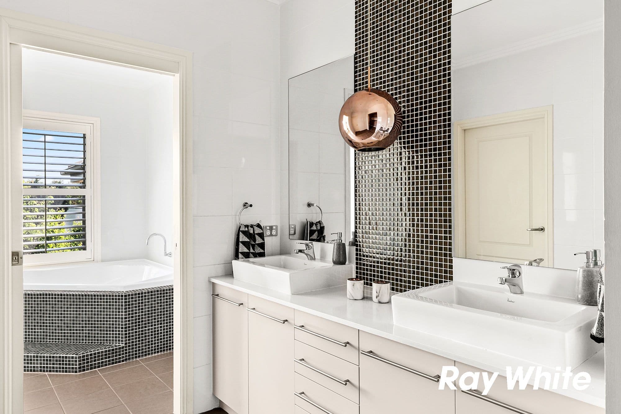 11 Braeburn Crescent, Bella Vista - Thumbnail 6
