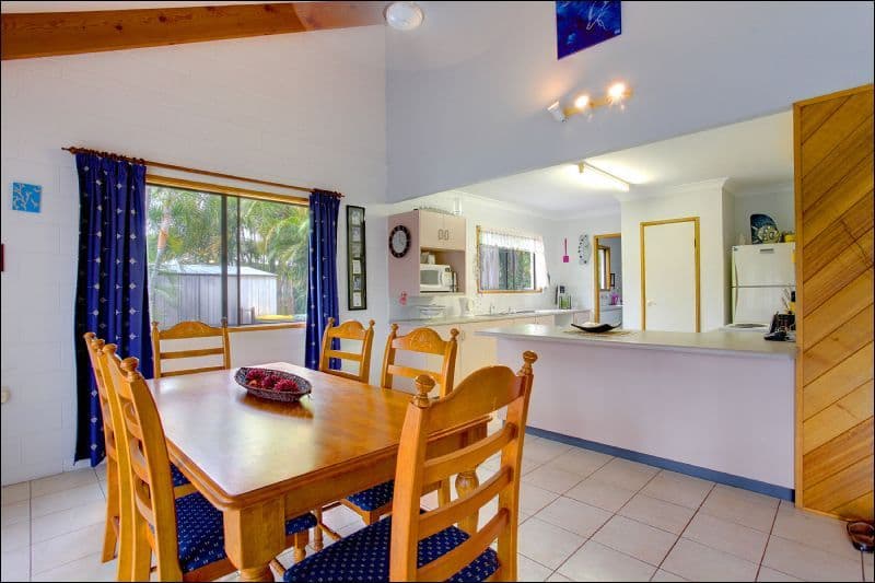 4 Vesterman Court, BUSHLAND BEACH QLD 4818, Bushland Beach - Thumbnail 5