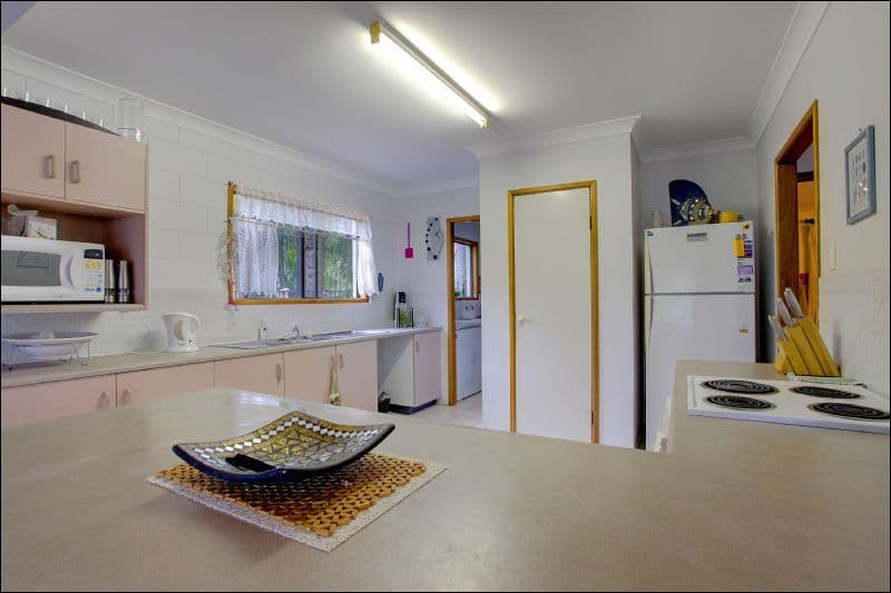4 Vesterman Court, BUSHLAND BEACH QLD 4818, Bushland Beach - Thumbnail 6