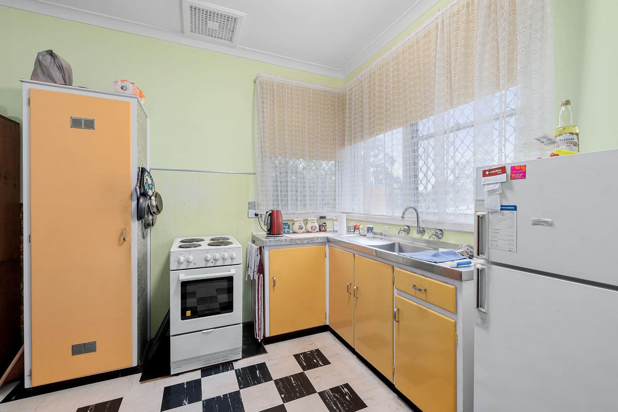 31 Mary Crescent, Eden Hill WA 6054, Eden Hill - Thumbnail 4