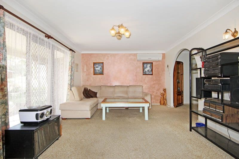3 Shakespeare  Avenue, BATEAU BAY NSW 2261, Bateau Bay - Thumbnail 3