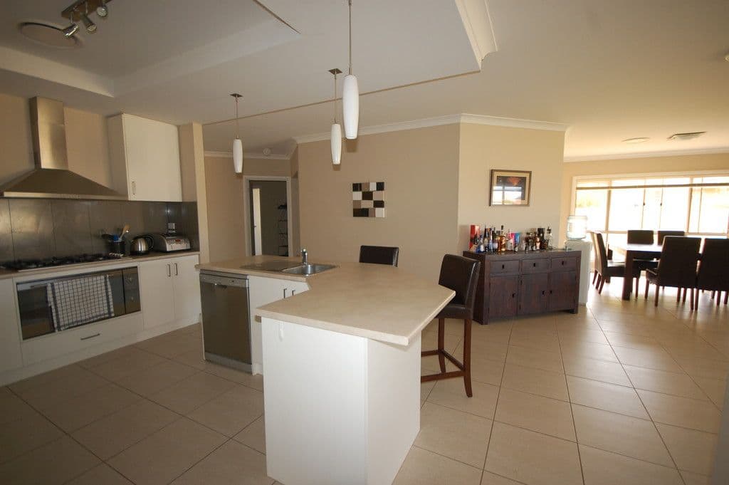 6 Melissa Place, Griffith NSW 2680, Griffith - Thumbnail 2