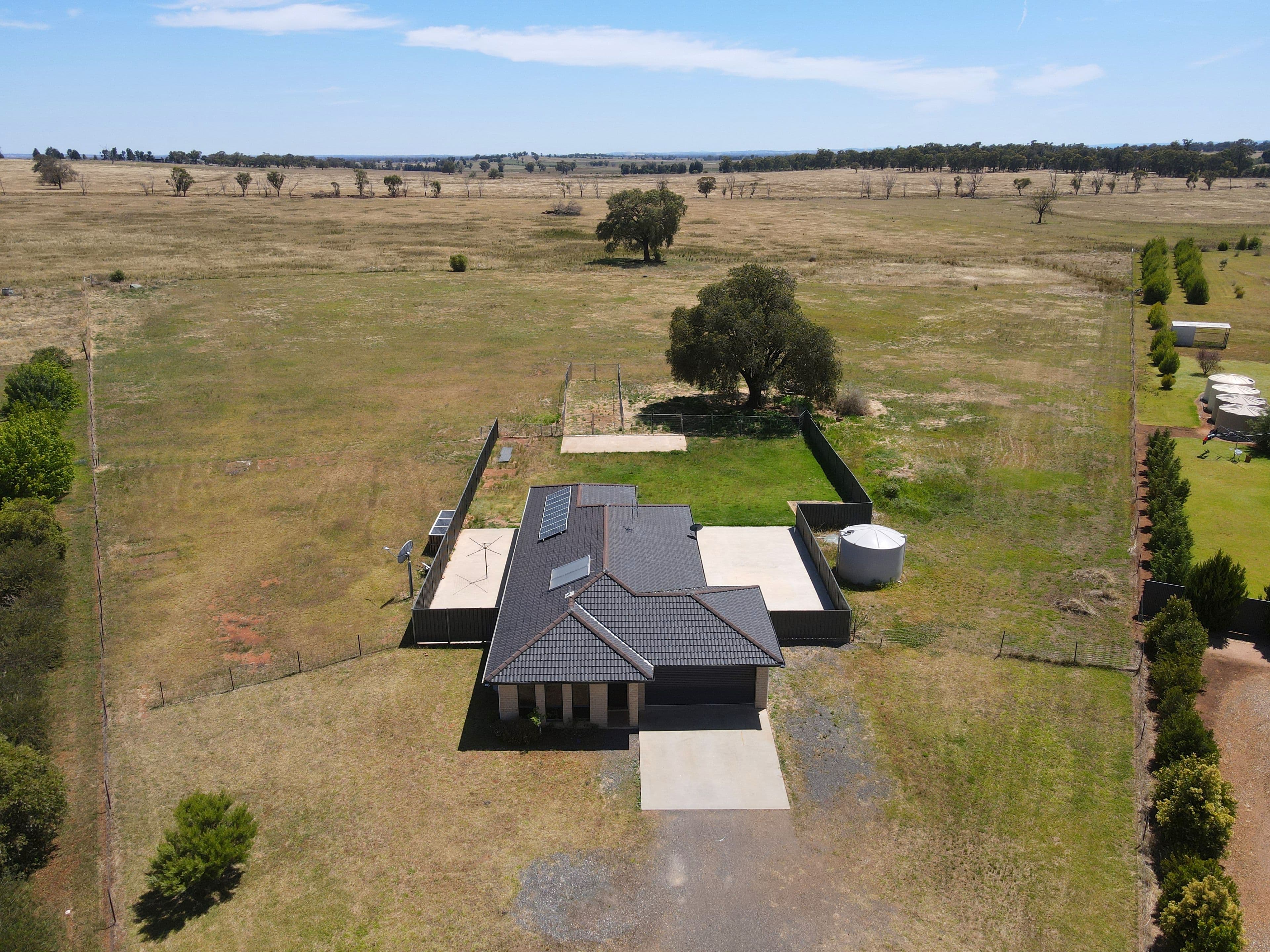 10 Bob Acheson Avenue, Forbes NSW 2871, Forbes - Image 1