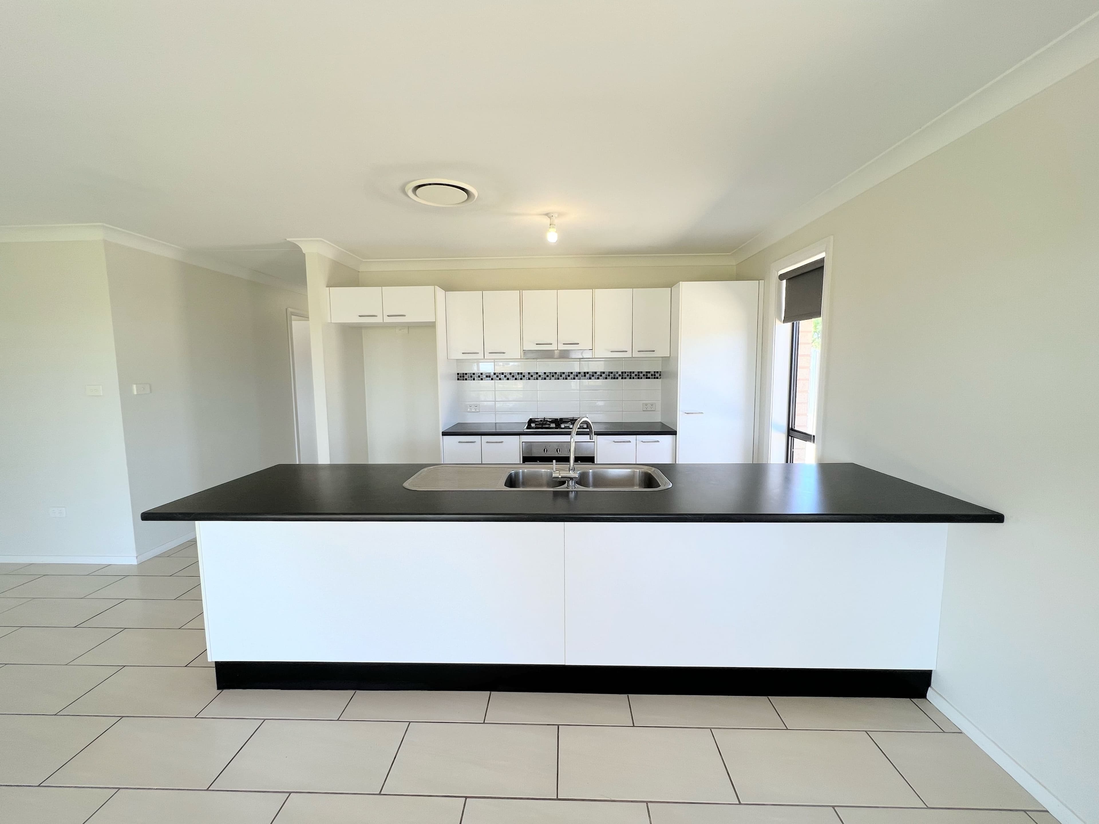 10 Bob Acheson Avenue, Forbes NSW 2871, Forbes - Thumbnail 3
