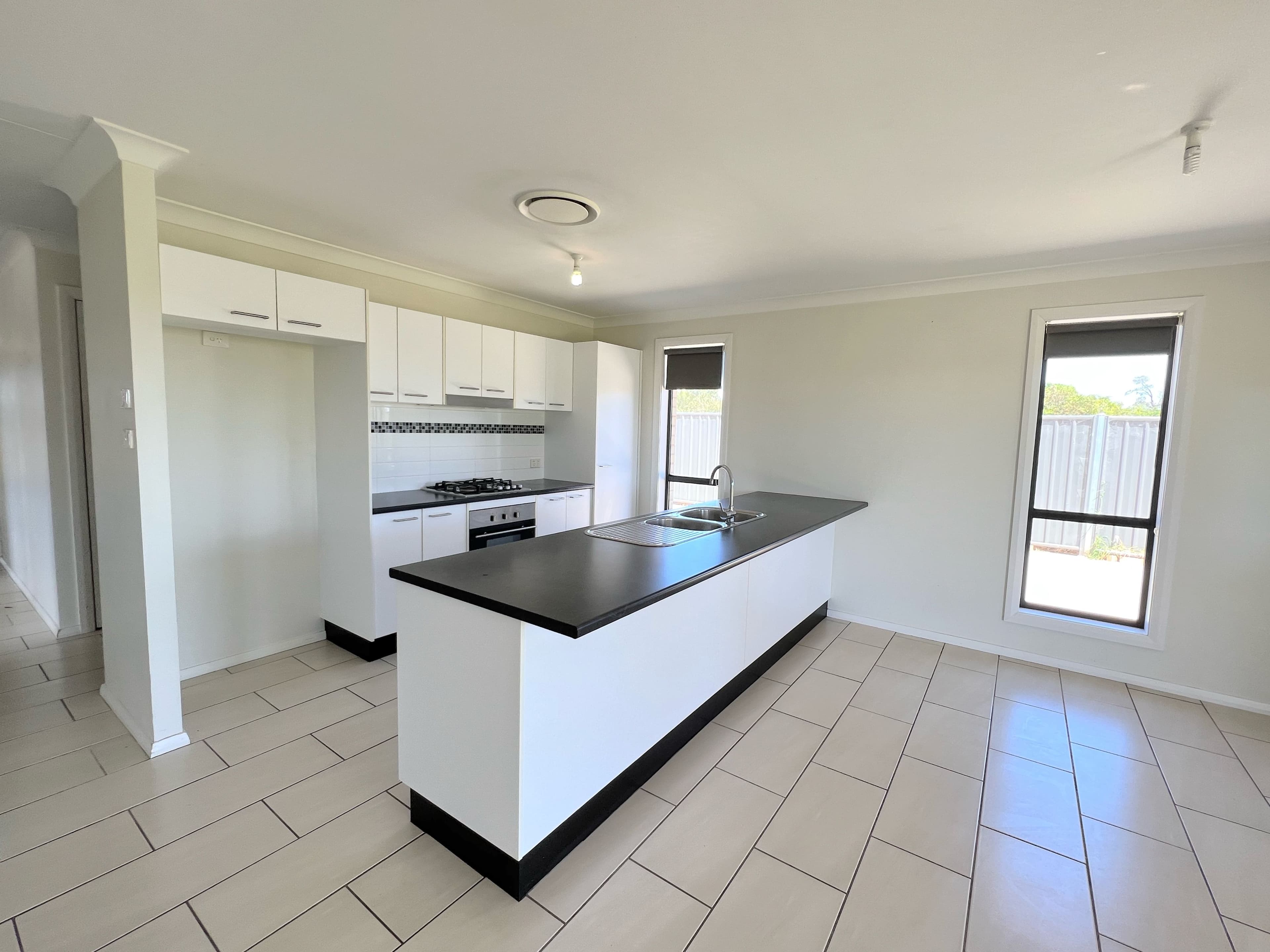 10 Bob Acheson Avenue, Forbes NSW 2871, Forbes - Thumbnail 7