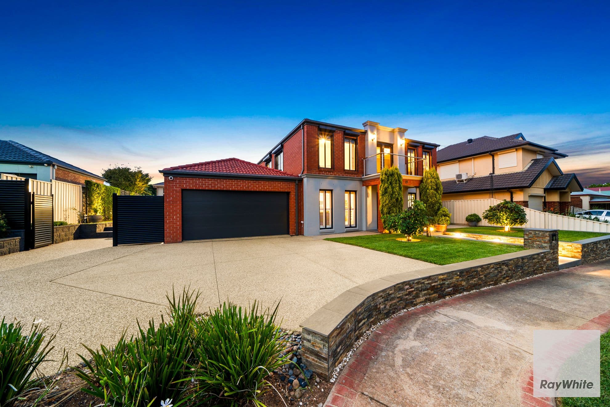 27 Stoke Heath Way, Caroline Springs VIC 3023, Caroline Springs - Thumbnail 3