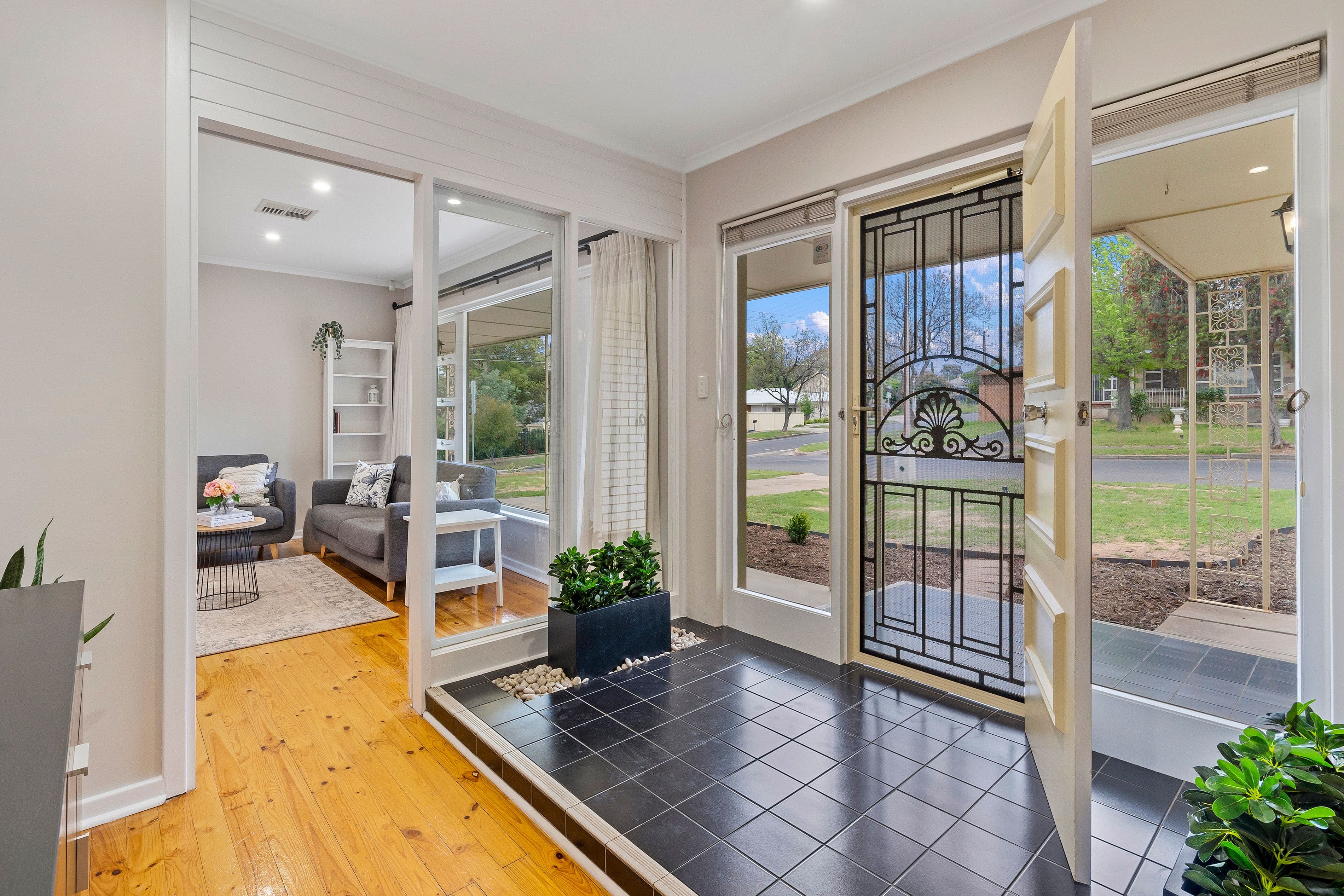 1 Scenic Drive, Windsor Gardens SA 5087, Windsor Gardens - Thumbnail 3