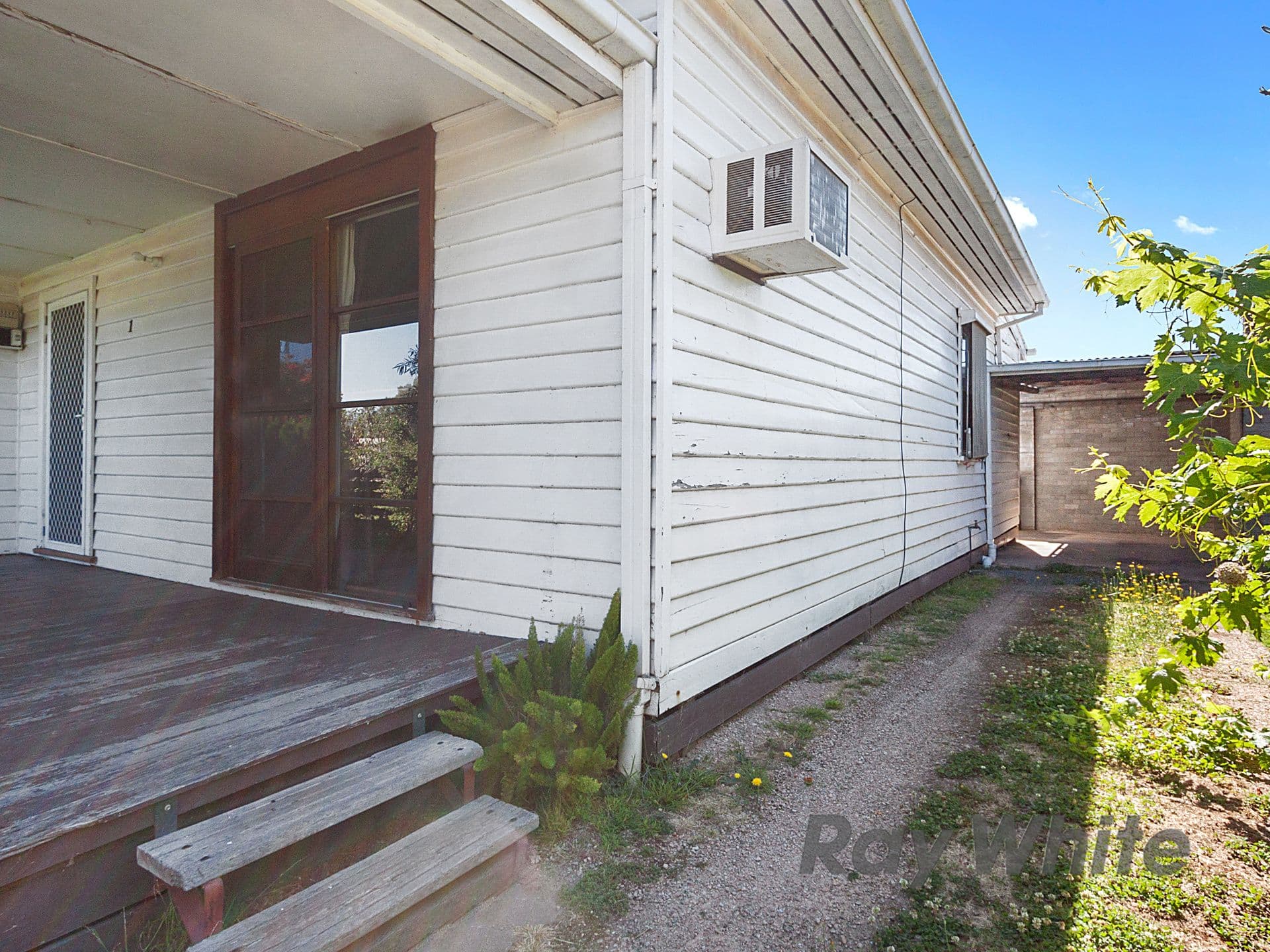 1 Mansfield Road, Benalla VIC 3672, Benalla - Thumbnail 2