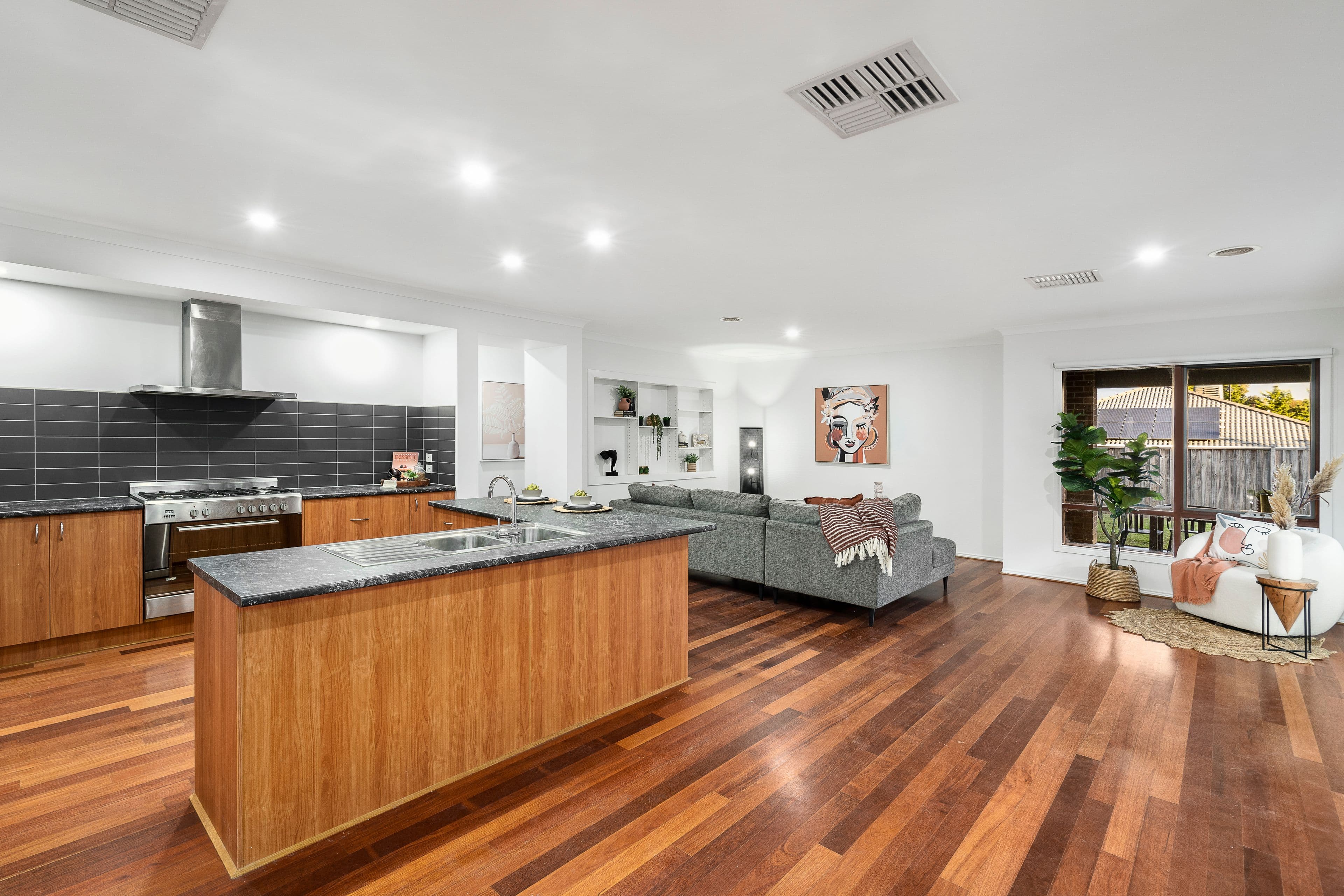 33 Eminence Boulevard, Doreen VIC 3754, Doreen - Thumbnail 4