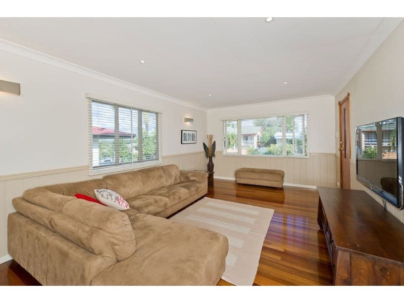 10 Burloo Crescent, FERNY HILLS QLD 4055, Ferny Hills - Thumbnail 3