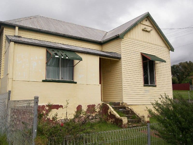 39  Willcath Street, BULLI NSW 2516, Bulli - Thumbnail 2