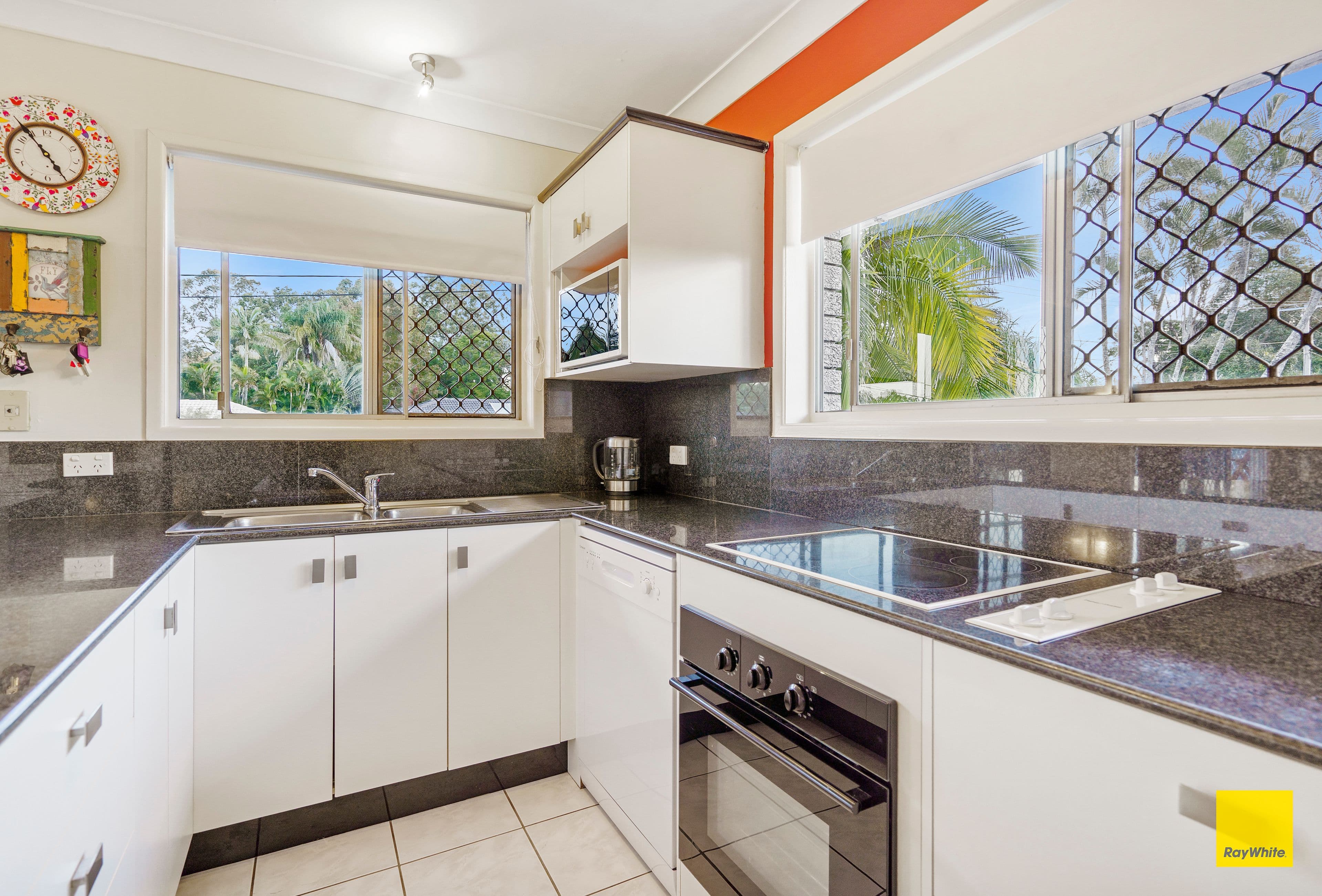 10 Surman Street, Birkdale QLD 4159, Birkdale - Thumbnail 3