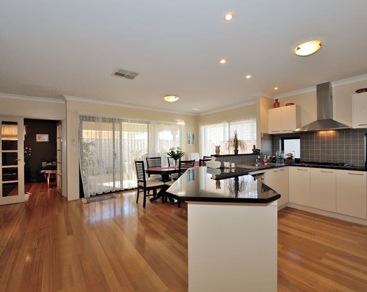 2 Jupiter Bend, ROCKINGHAM WA 6168, Rockingham - Thumbnail 2
