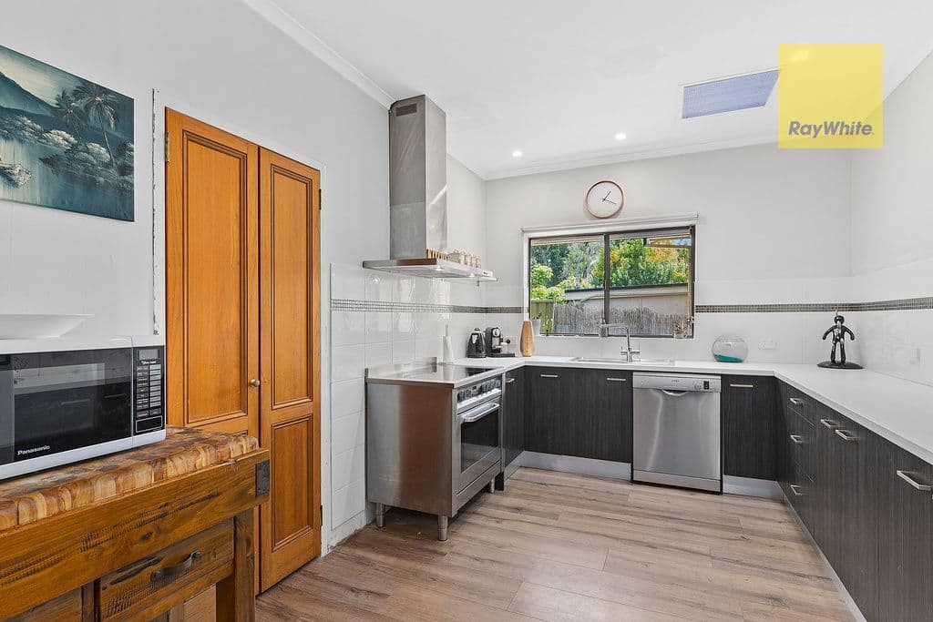 32 Conington Crescent, Morphett Vale SA 5162, Morphett Vale - Thumbnail 3