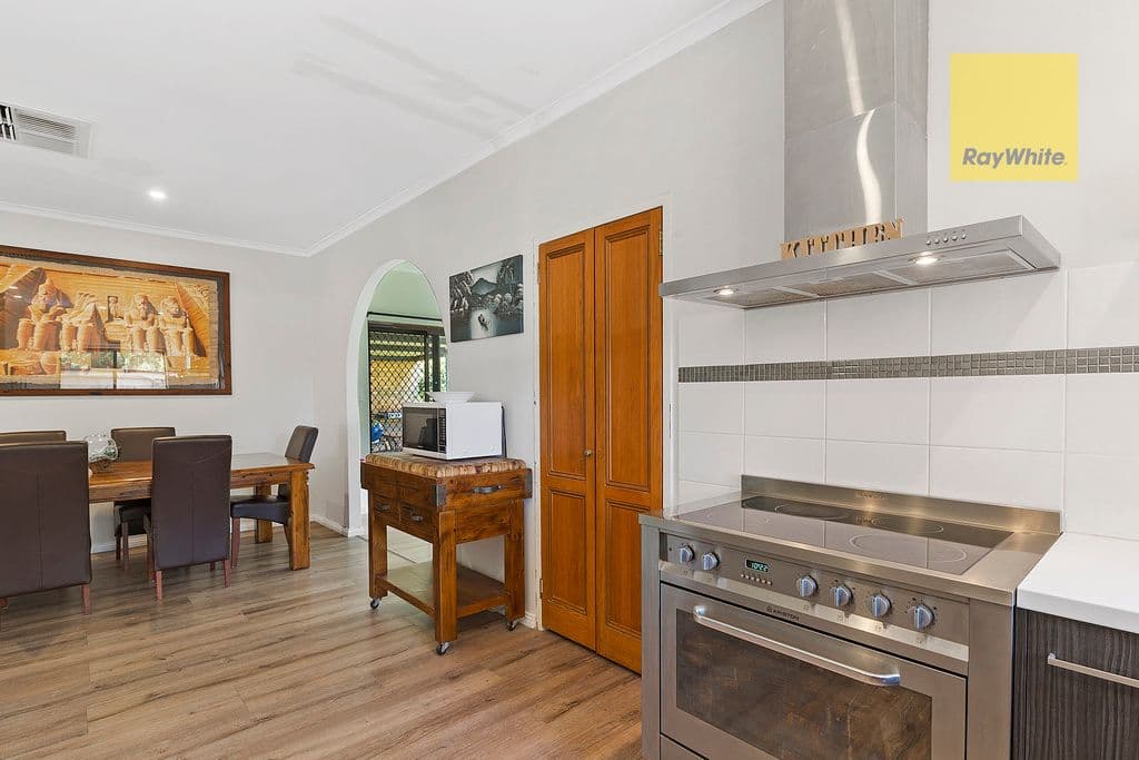 32 Conington Crescent, Morphett Vale SA 5162, Morphett Vale - Thumbnail 4